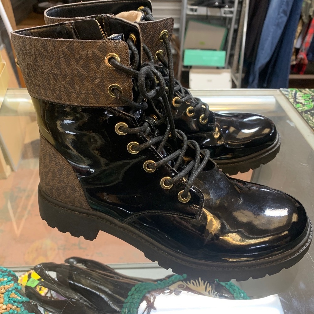 Michel Kors size 8 Patent combat bootie